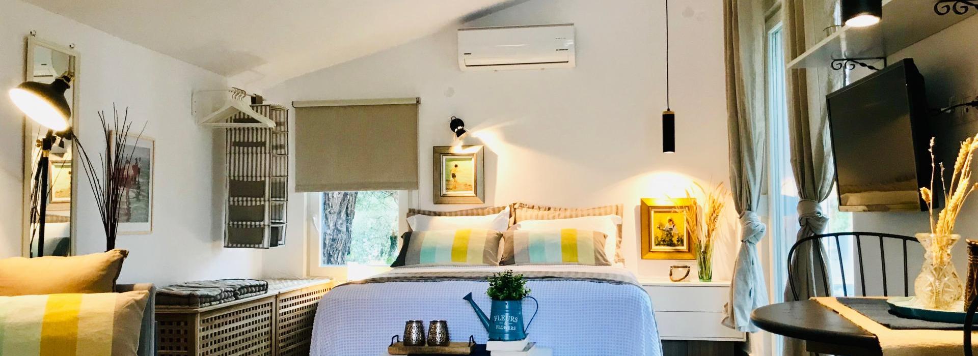 iokaste header image 