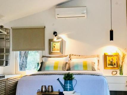 iokaste header image